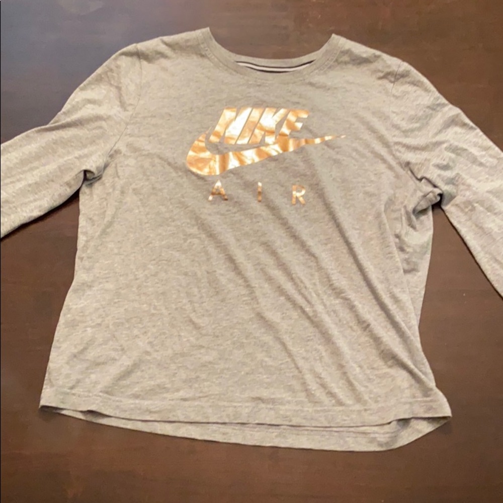 Women’s Nike grey shirt